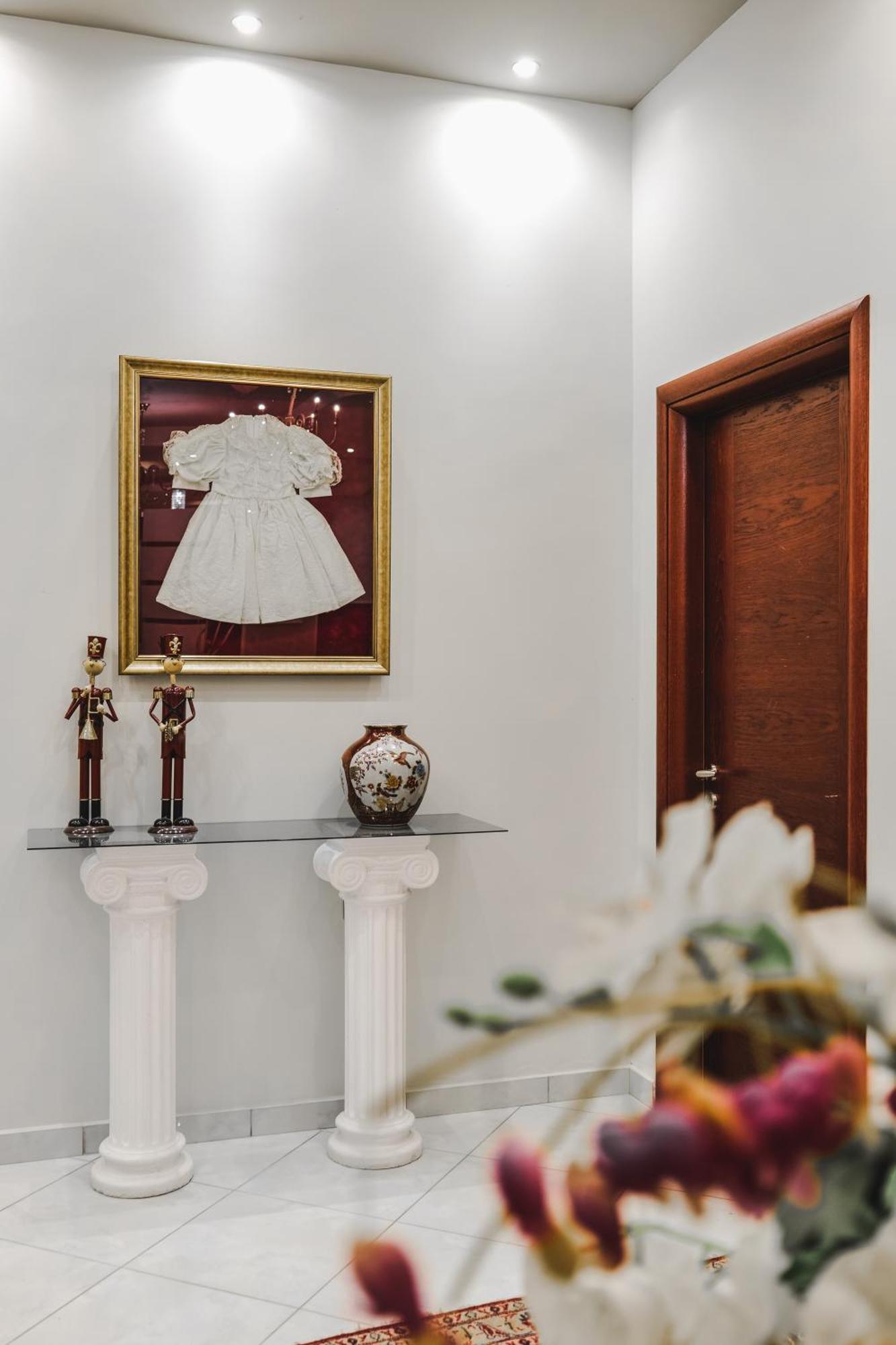Hotel Oasis Sarandë エクステリア 写真